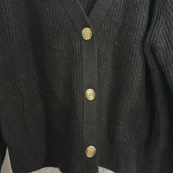 Dynamite V-neck Cardigan - Picture 3 of 5